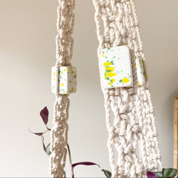 Vintage Large Macrame Plant Holder Display Planter - Picture 3 of 8